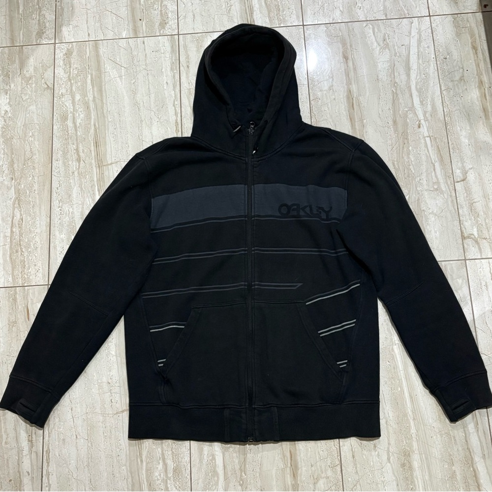 Vintage Oakley Men's Black Hoodie Sweater